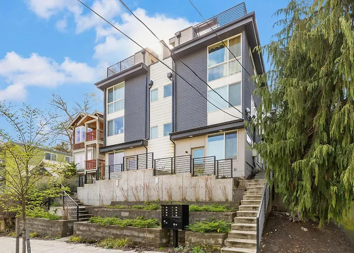 Queen Anne 83