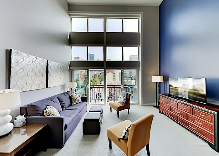 Belltown Condo Unit 733