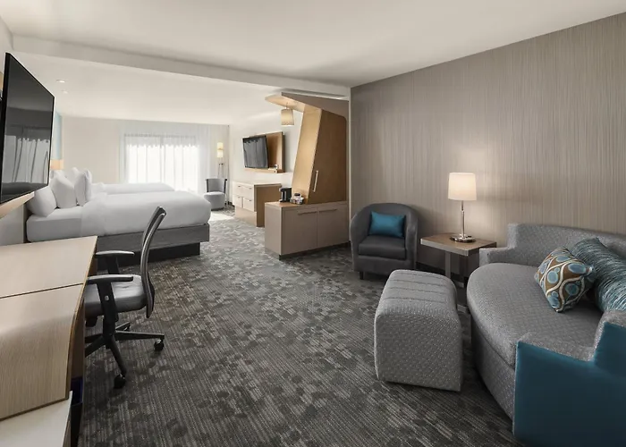 Courtyard By Marriott Seattle Northgate
