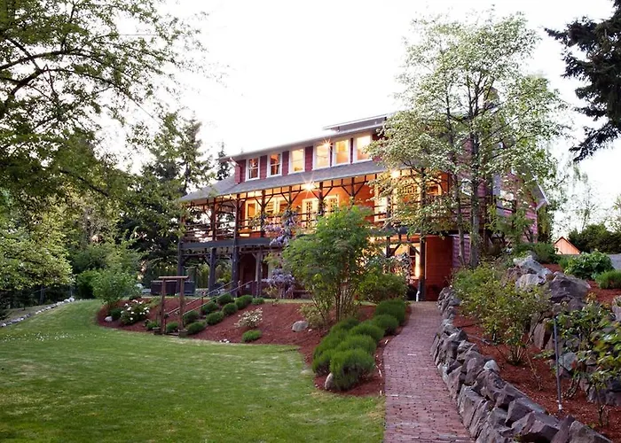 The Gatewood Bed And Breakfast