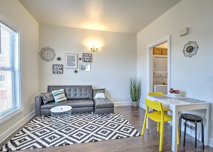 Renovated Bright 1 Bedroom In The Heart Of Capitol Hill - Apt B