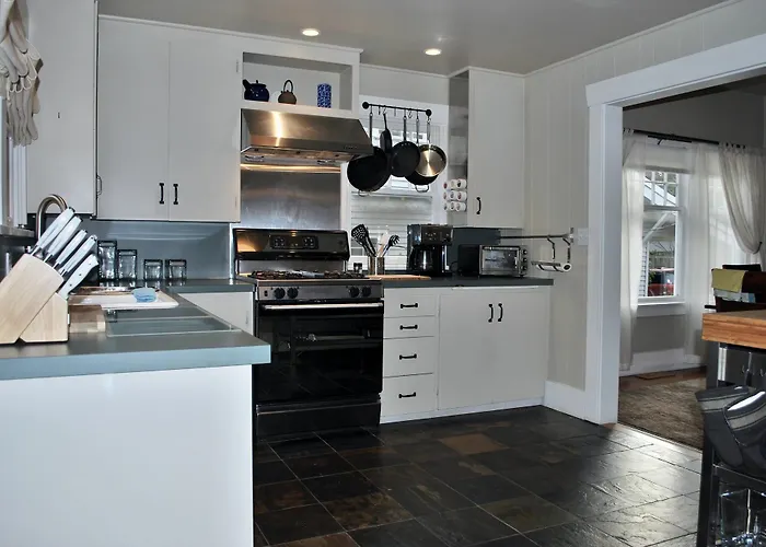 Stylish Craftsman Premium Comfort