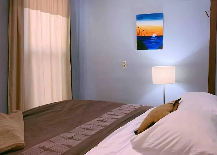 A- Capital Hill Private Room -Slp2