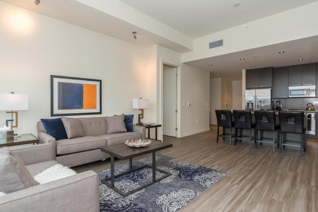 Pike And Pine Apartments *
