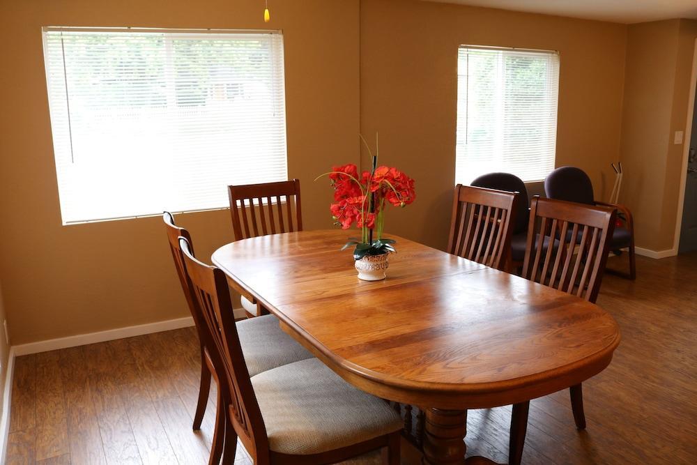 Quiet, Clean And Comfortable Seattle