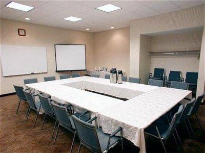 Express & North - Shoreline, An Ihg 3*