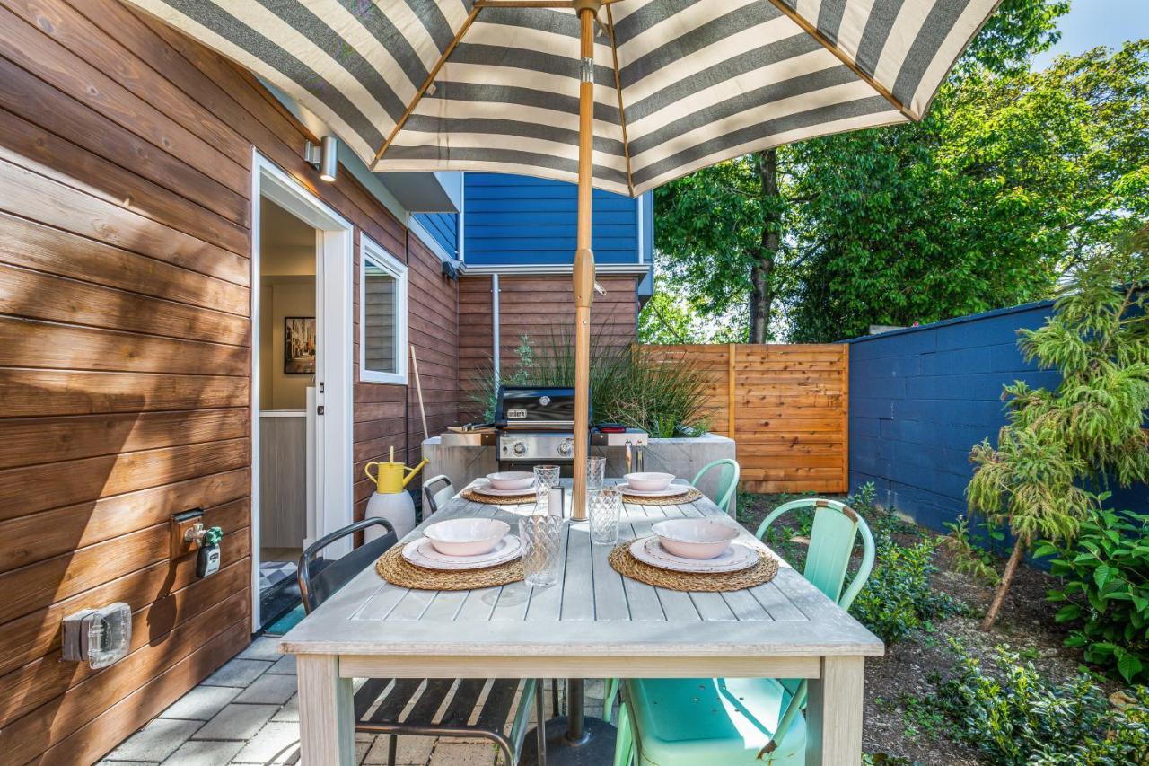 Rooftop Patio With Waterview, Private Garden & Grill 3br 3ba- Modern Cityscape *