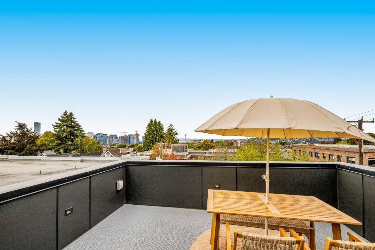 Capitol Hill Rooftop R & R Holiday home