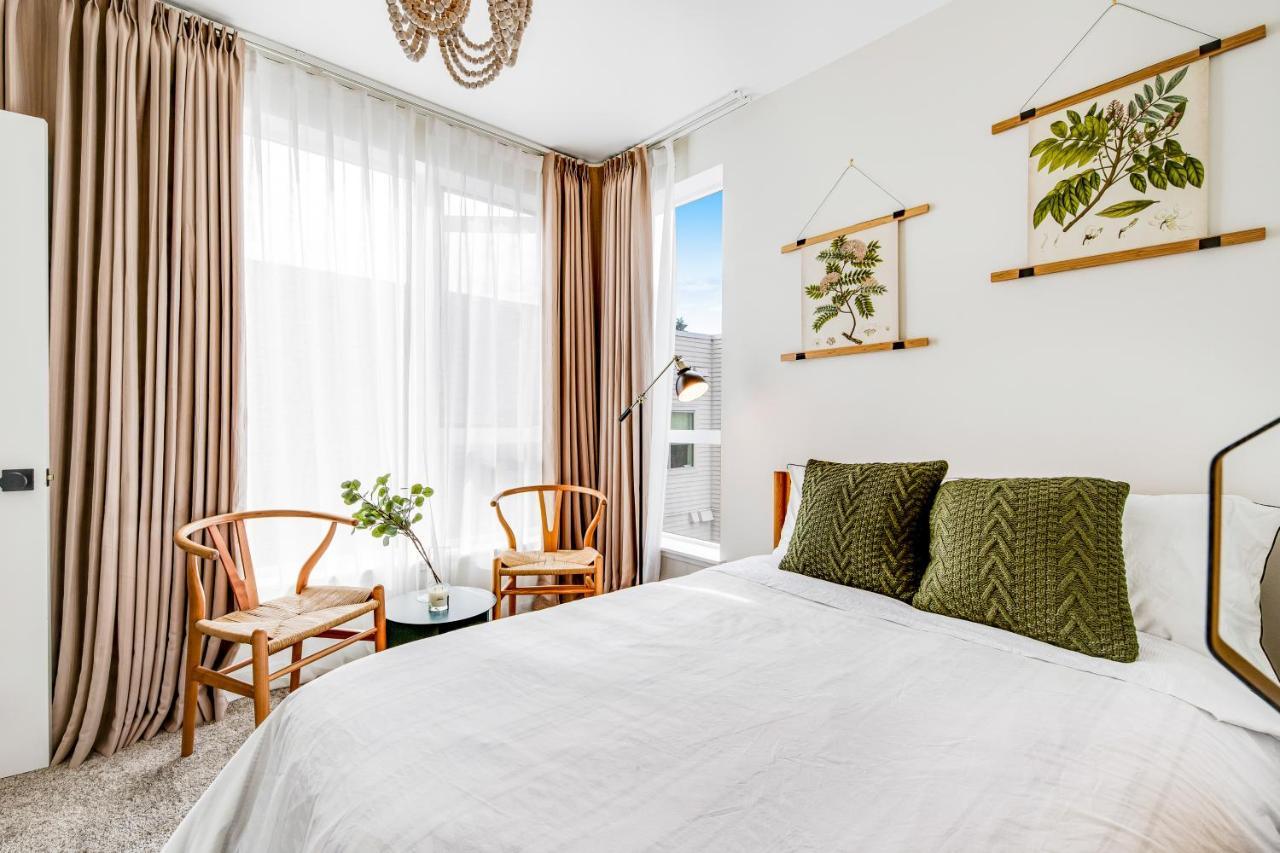 Capitol Hill Rooftop R & R Holiday home *
