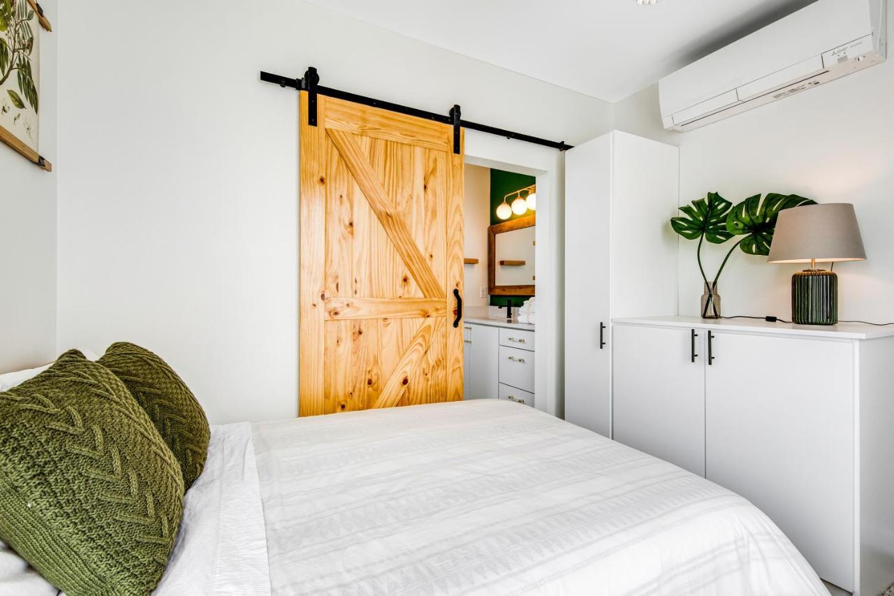Capitol Hill Rooftop R & R Holiday home *