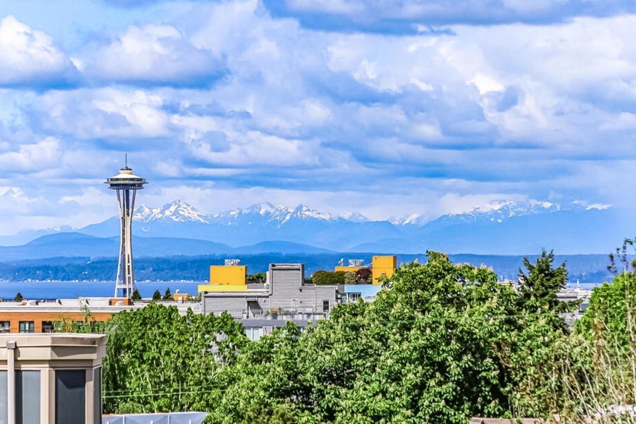 Capitol Hill Rooftop R & R * Seattle