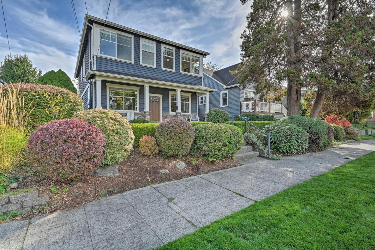 Sunny With Deck About 6 Mi To Downtown Holiday home *