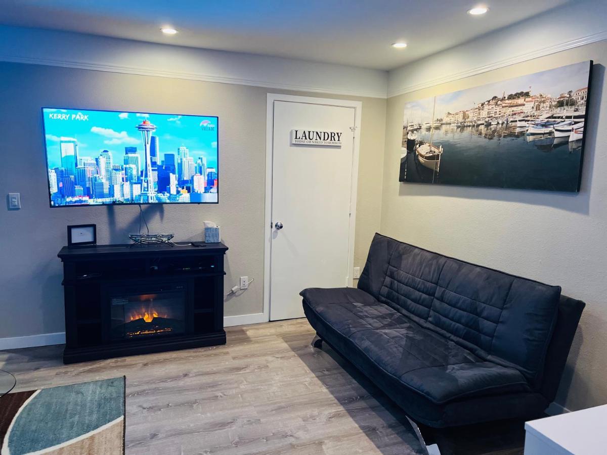 2 Bedroom Penthouse Downtown *