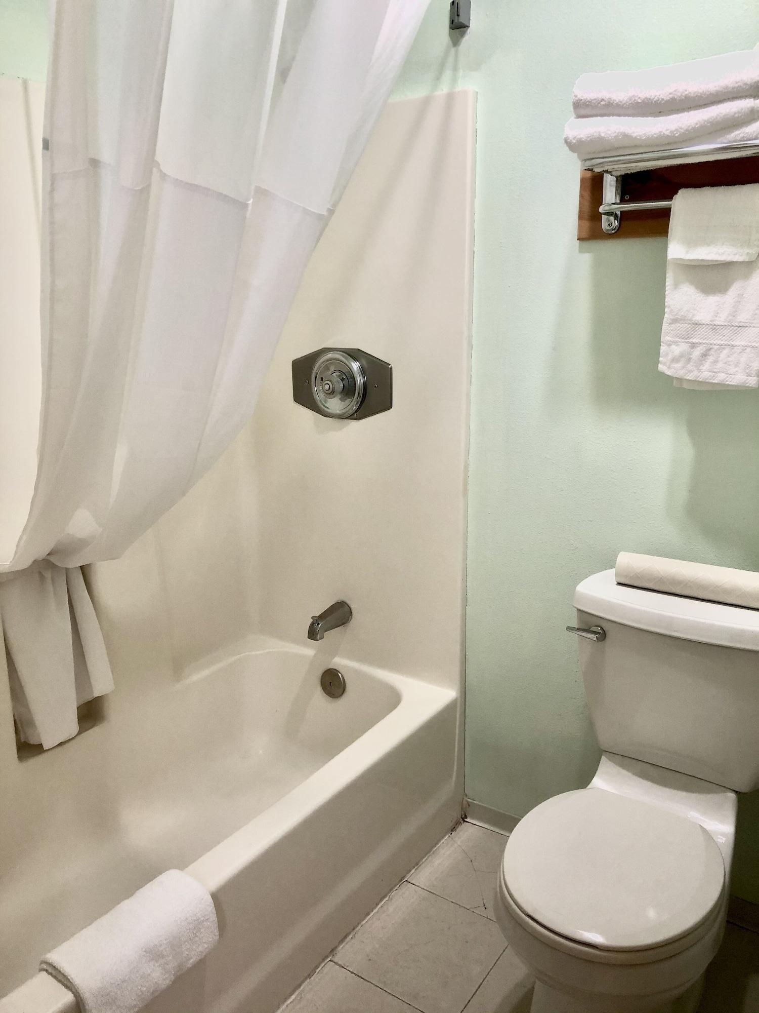 Travelodge By Wyndham North Of Downtown Motel Seattle