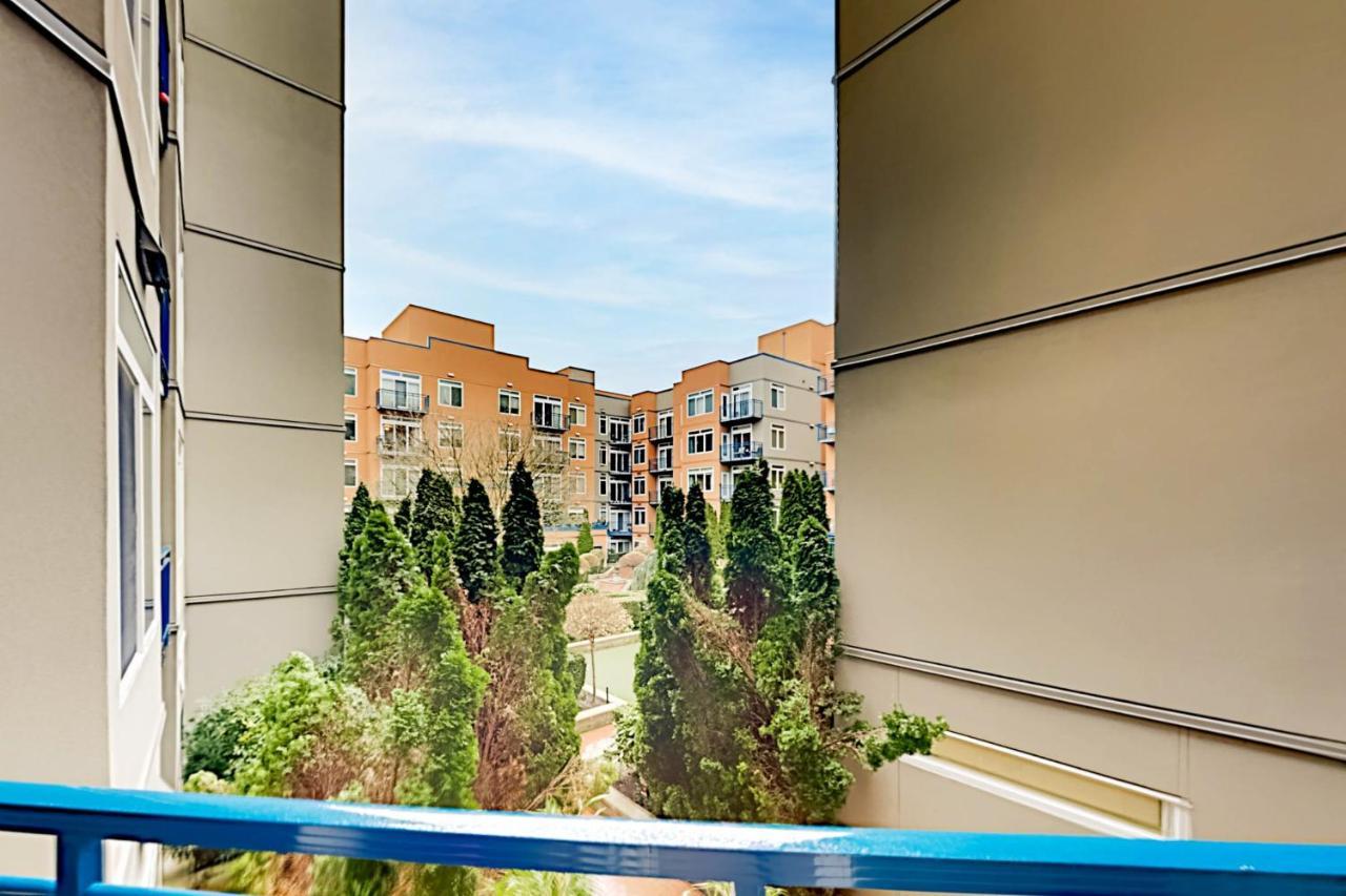Apartment Belltown Court Iii