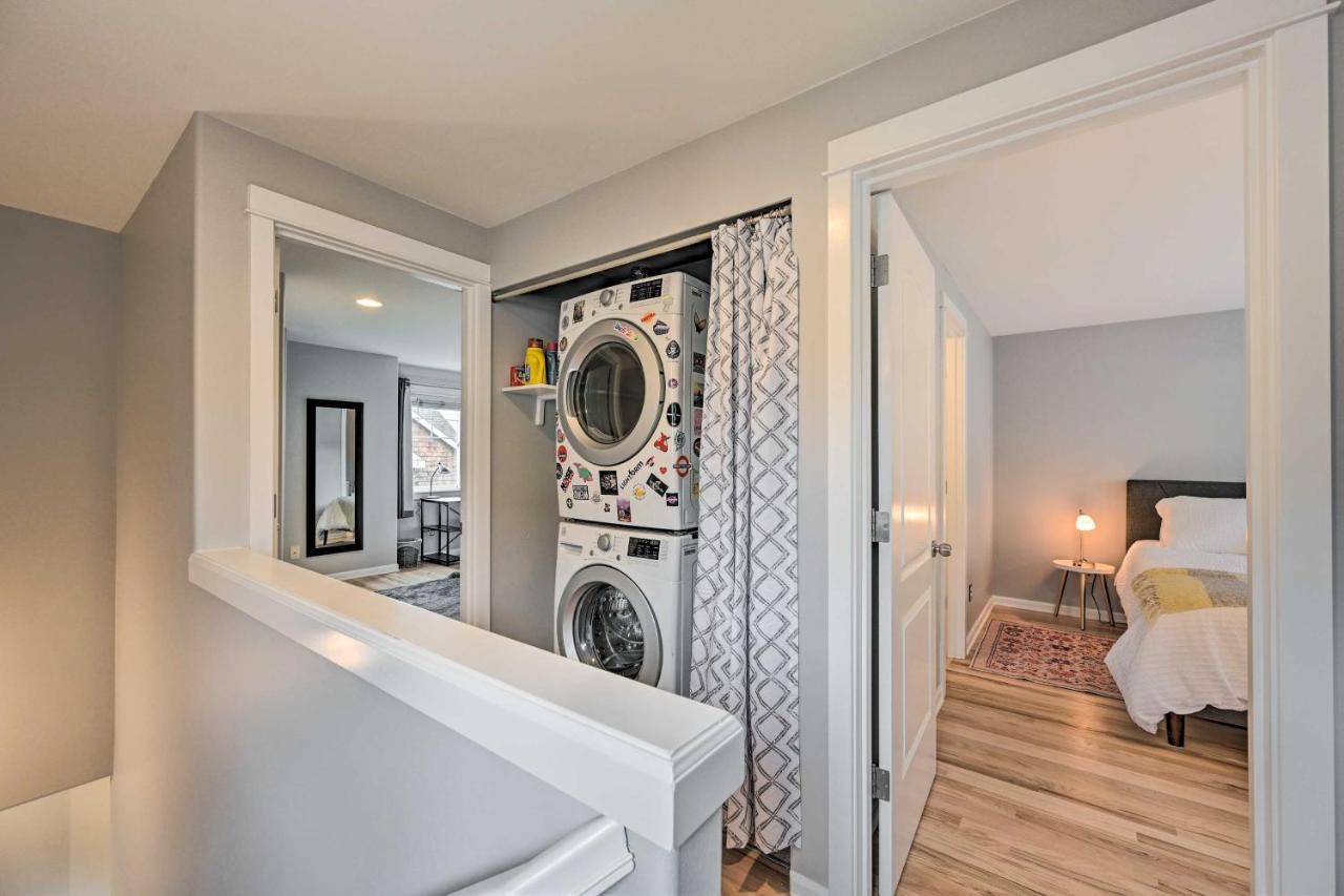Pet-friendly Townhome Less Than 1 Mile To Lake! *