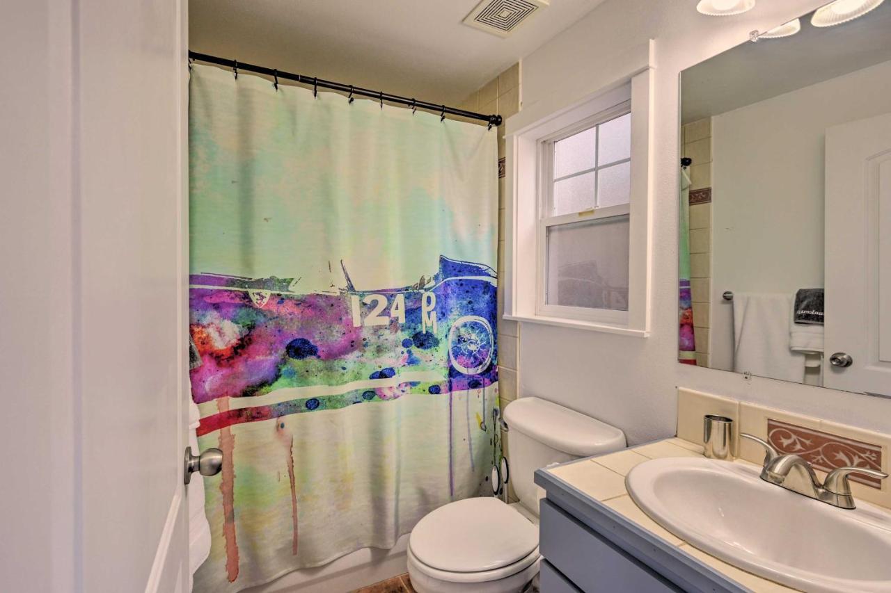 Pet-friendly Townhome Less Than 1 Mile To Lake! Holiday home Seattle