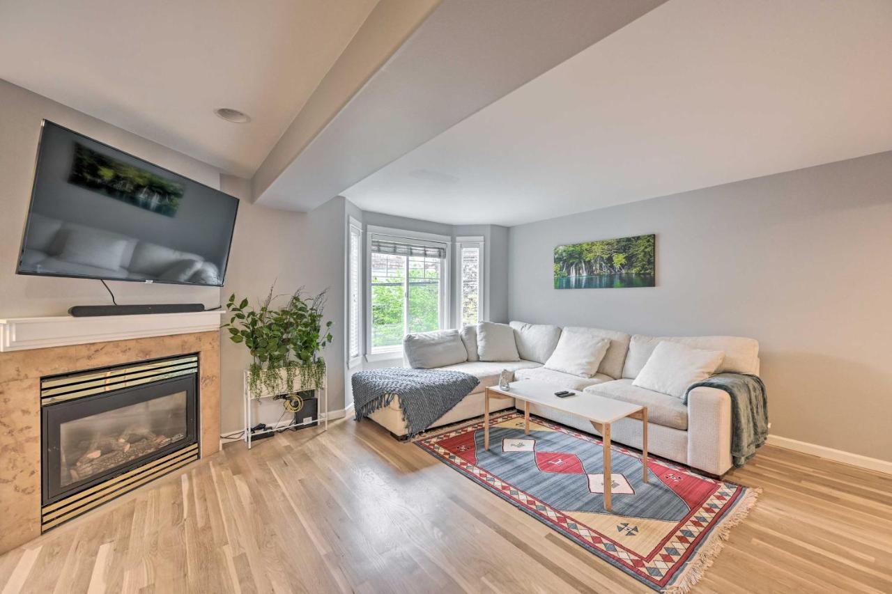Pet-friendly Townhome Less Than 1 Mile To Lake! *