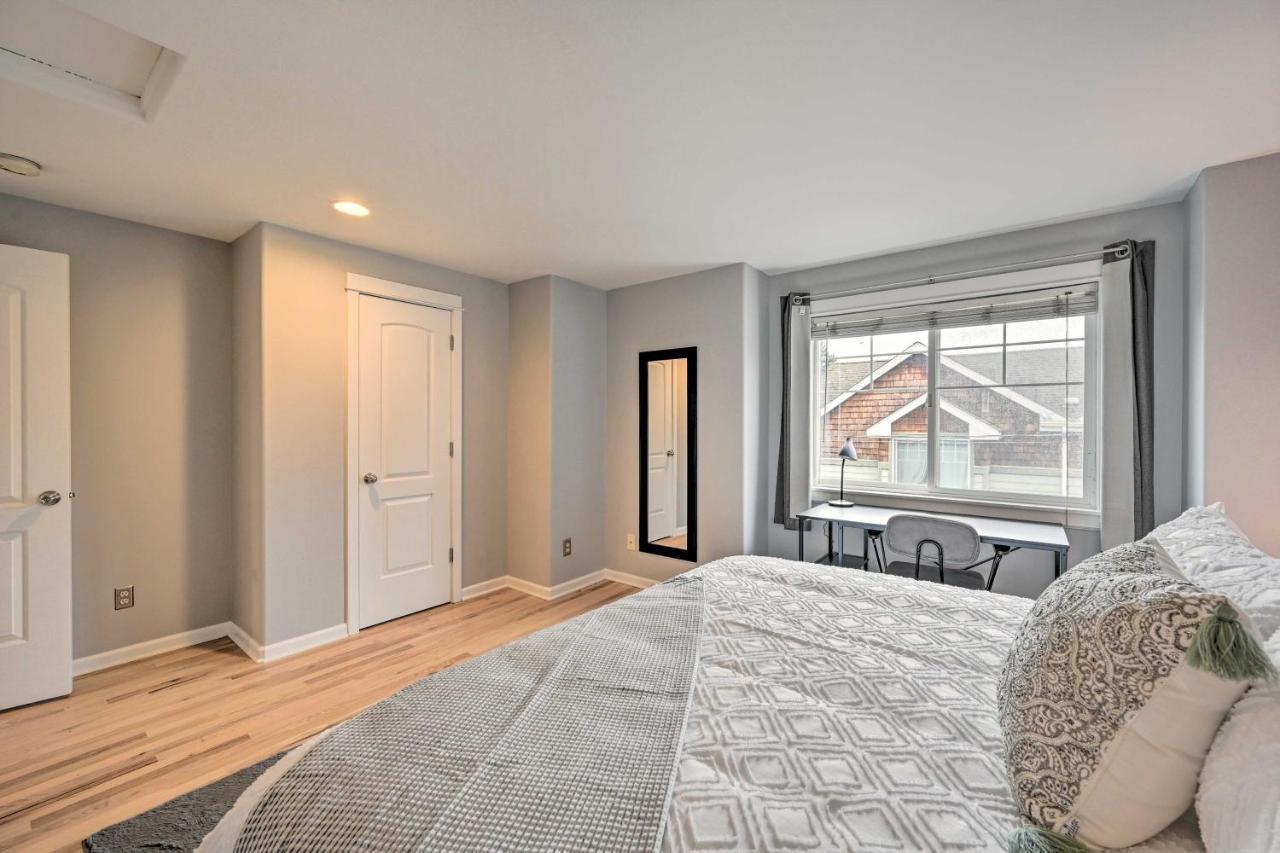 Pet-friendly Townhome Less Than 1 Mile To Lake! * Seattle