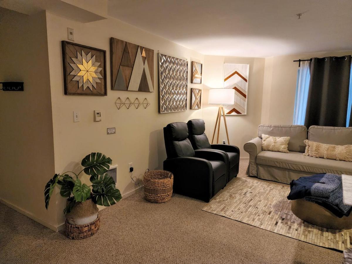 Lovely 1 Bedroom In The Heart Of Seattle! Apartment