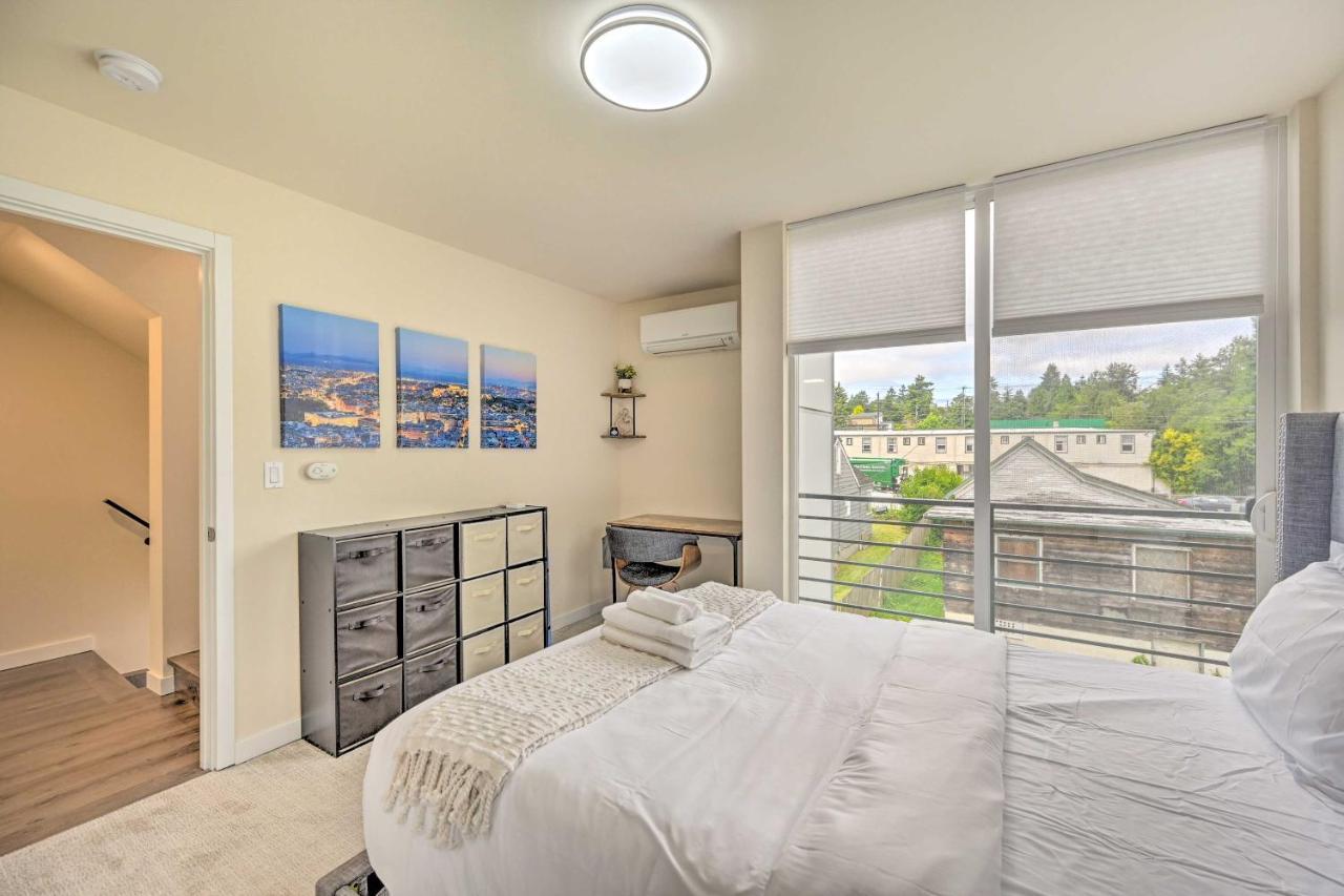 Townhome Rooftop Deck Less Than 7 Mi To Dtwn Holiday home *