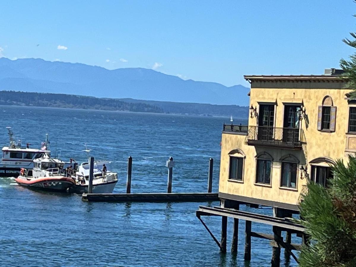 Apartment Waterfront Hidden Gem *