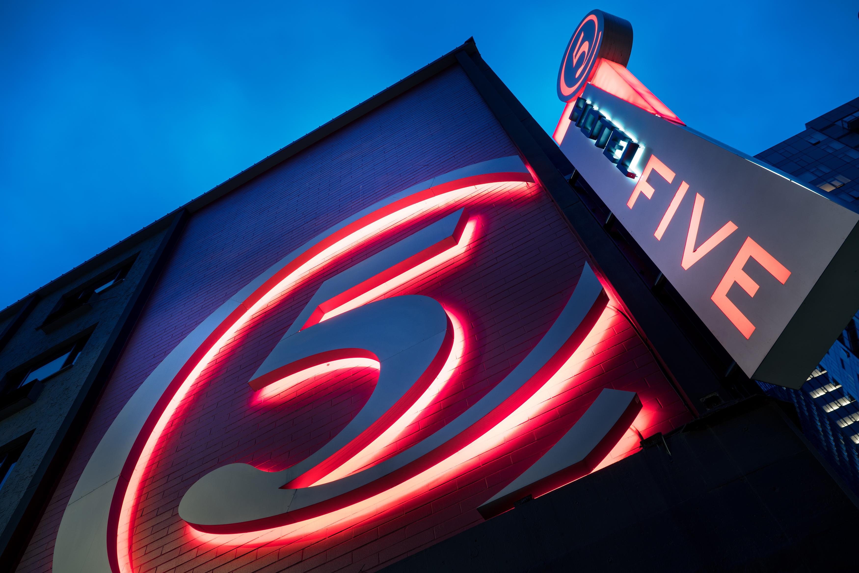 Staypineapple, Five, Downtown Seattle