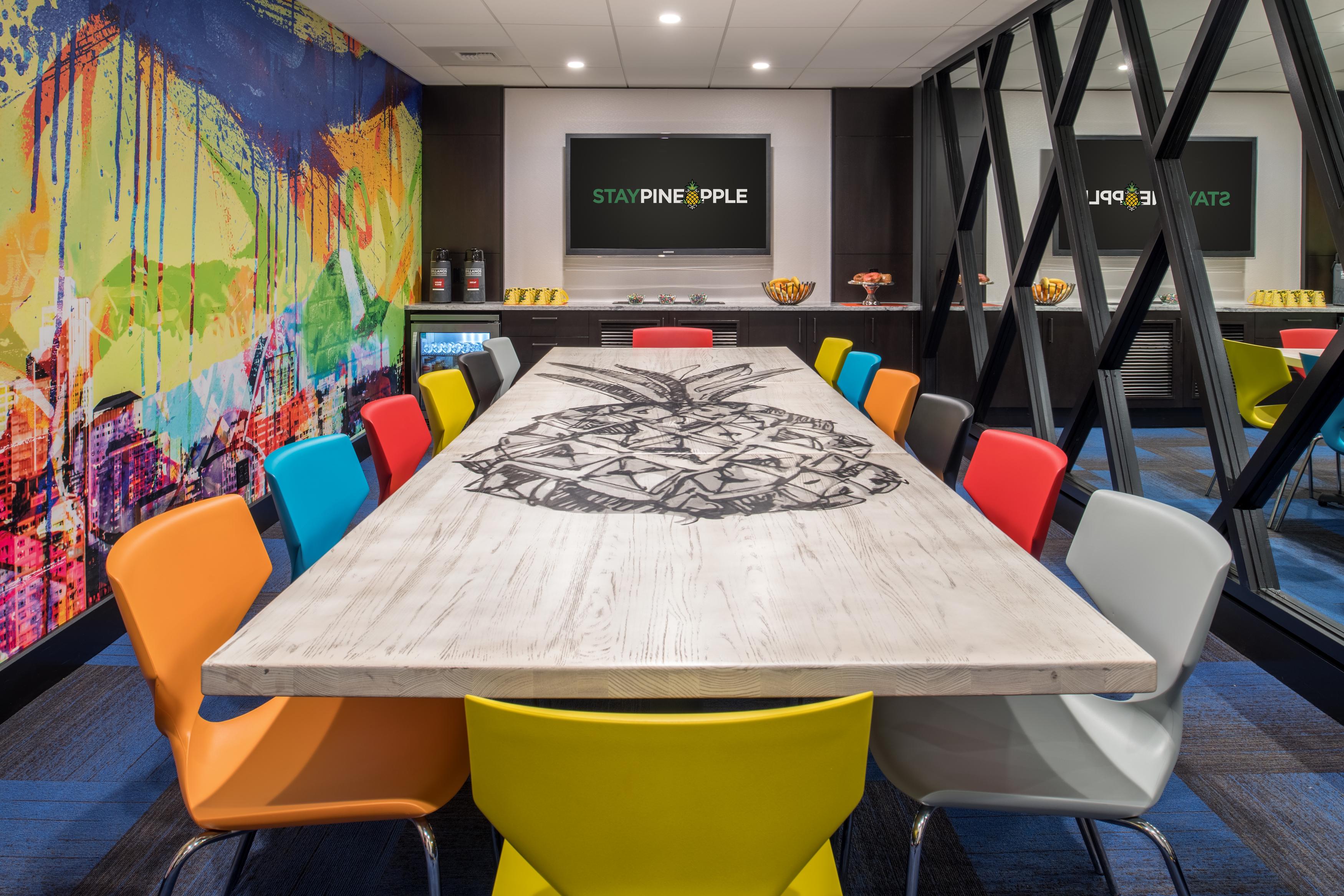 Staypineapple, Five, Downtown Hotel 3*