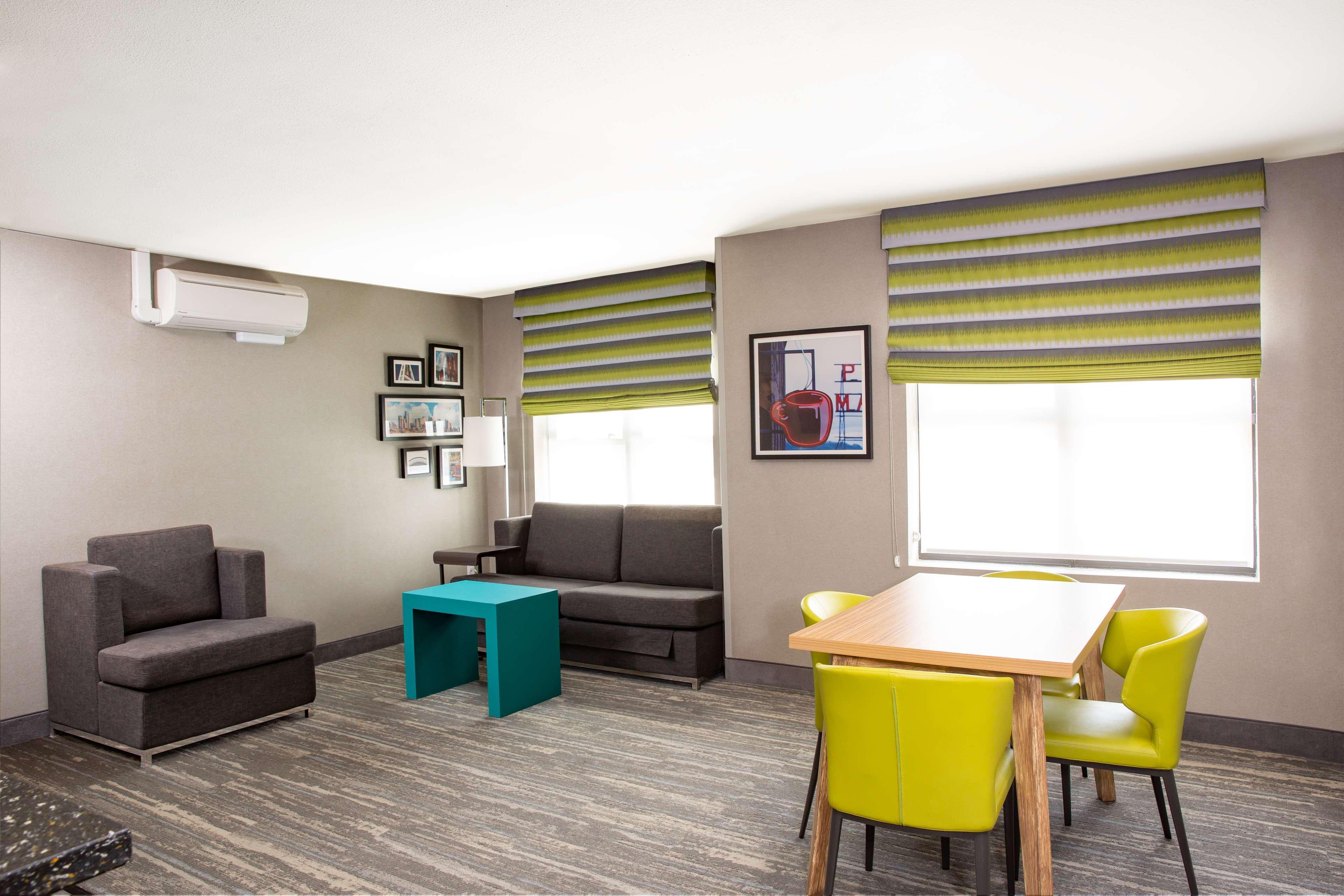 Hampton & Seattle-downtown 3*