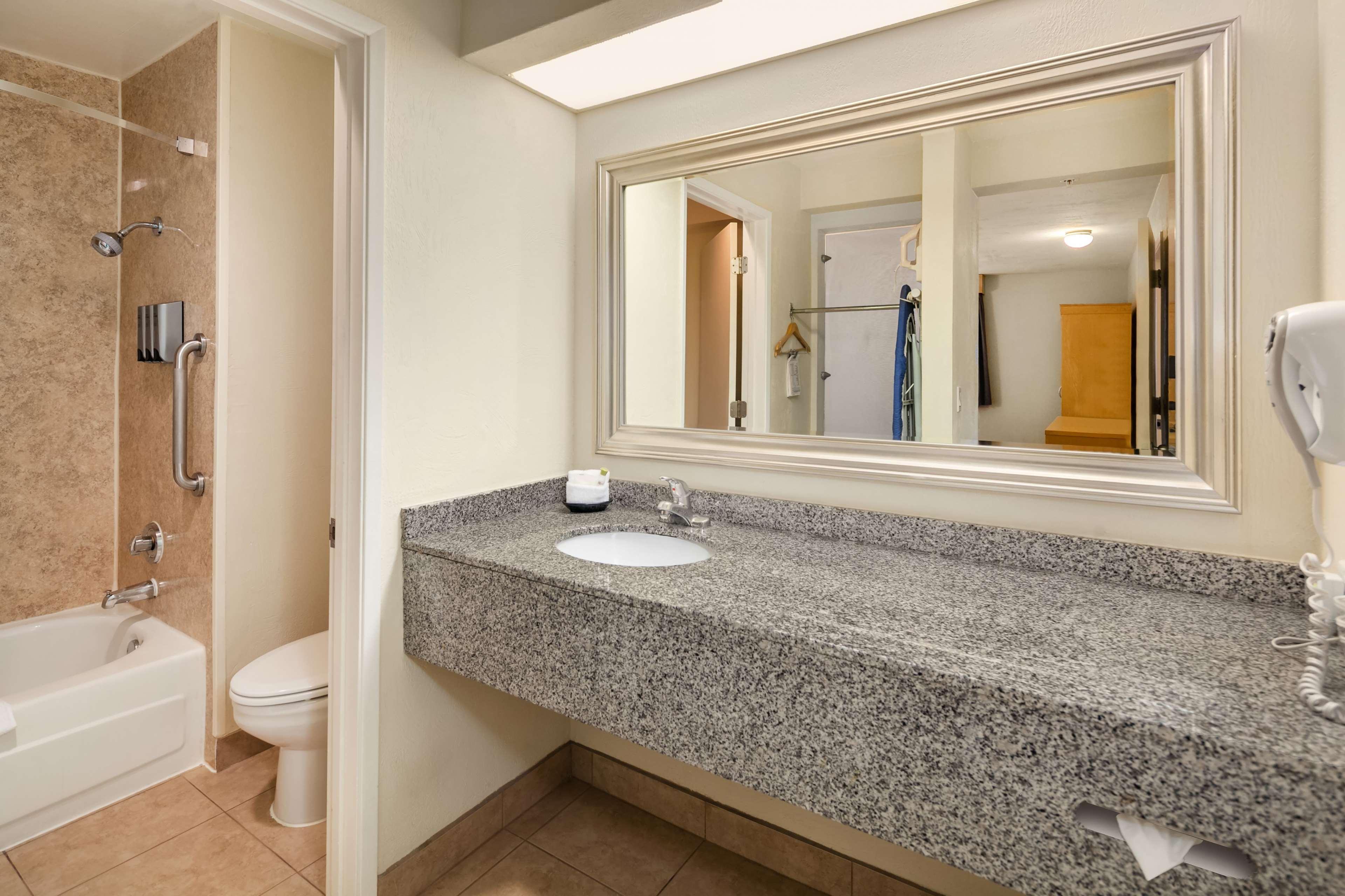 Hotel Nexus; Bw Signature Collection 3*