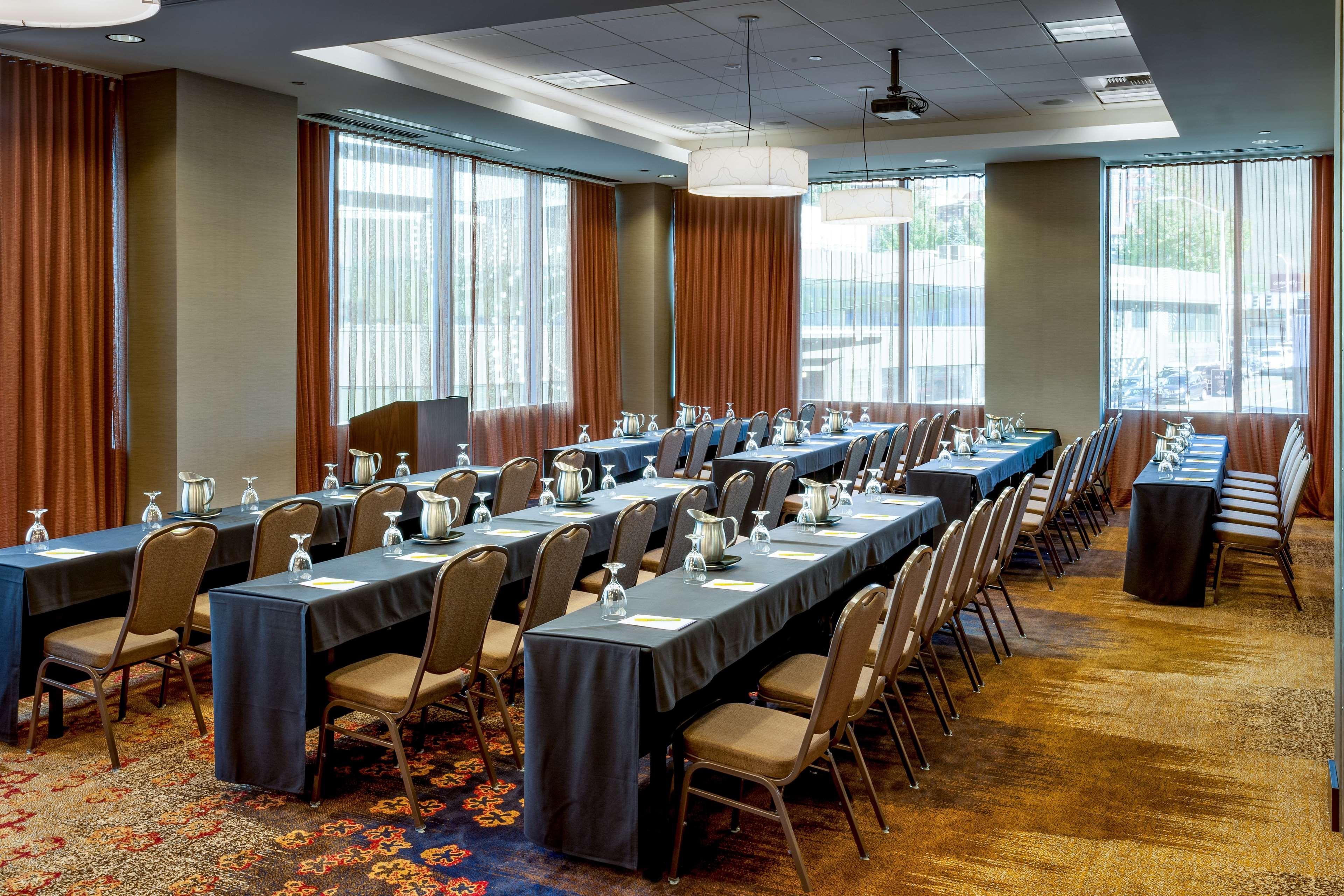 Hotel Hilton Garden Downtown 4*