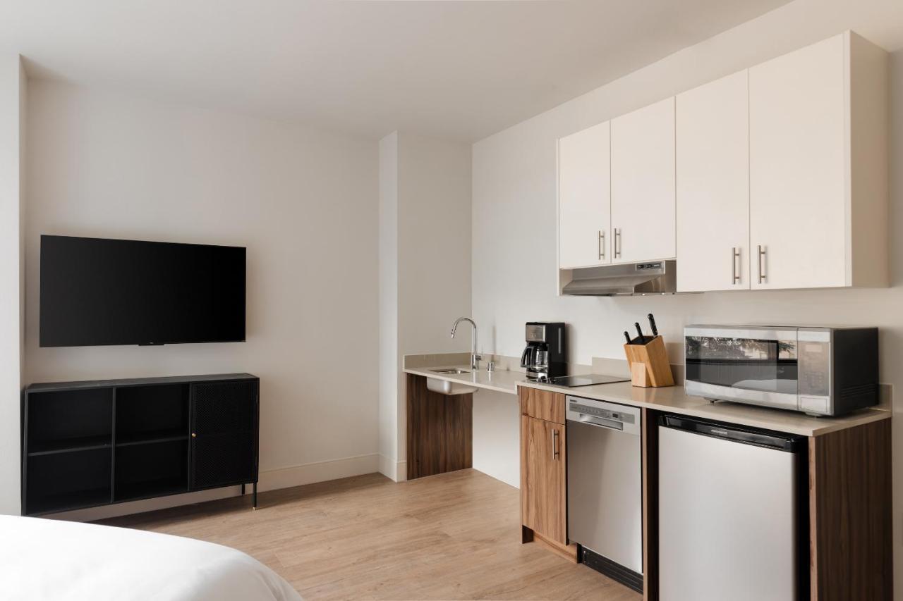 Sonder At Pivot Hotel 3*