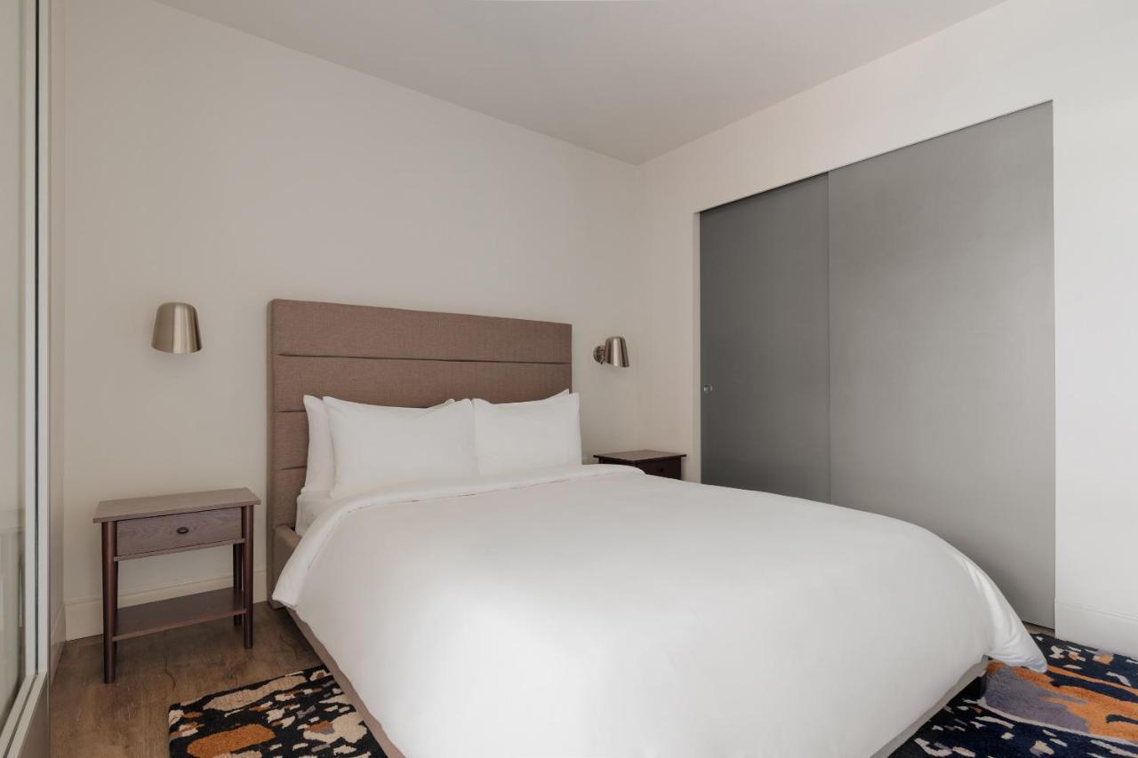 Hotel Sonder At Pivot 3*