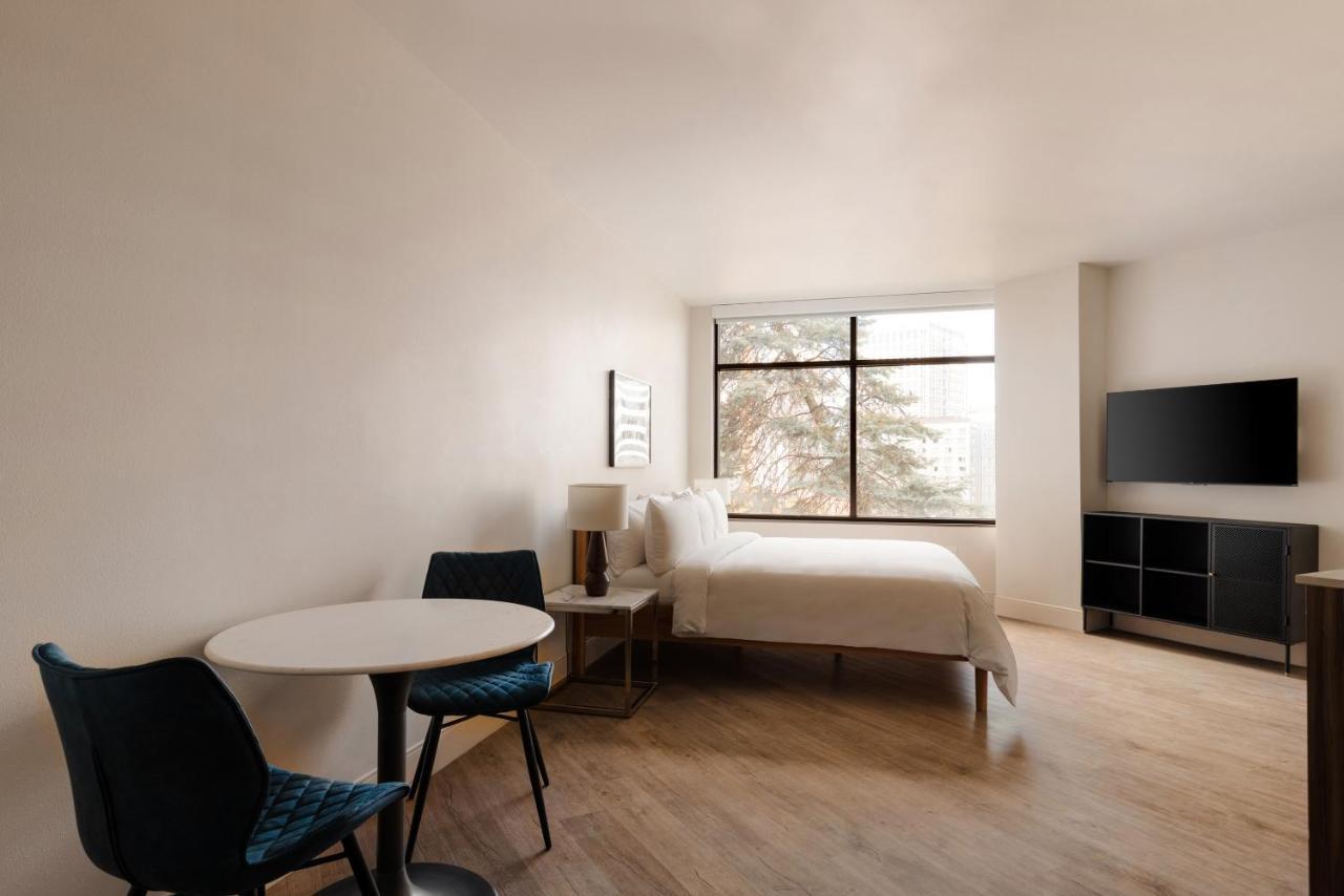 Hotel Sonder At Pivot 3*