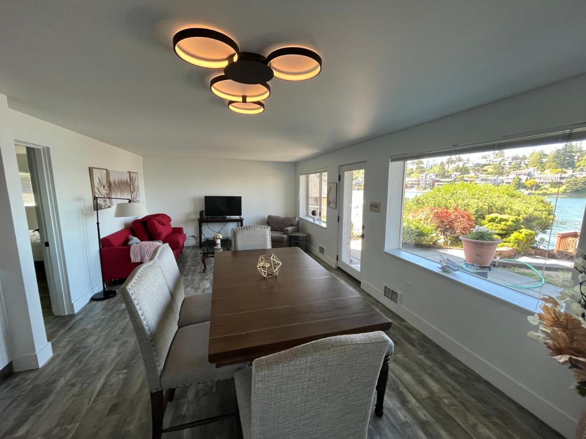 Apartment Waterfront Hidden Gem