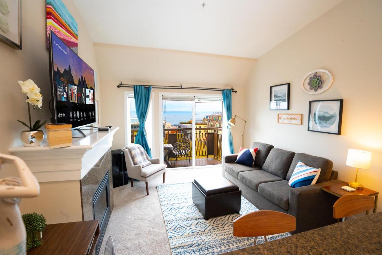 Apartment Floor Water View Oasis Near Space Needle & Cruise Seattle