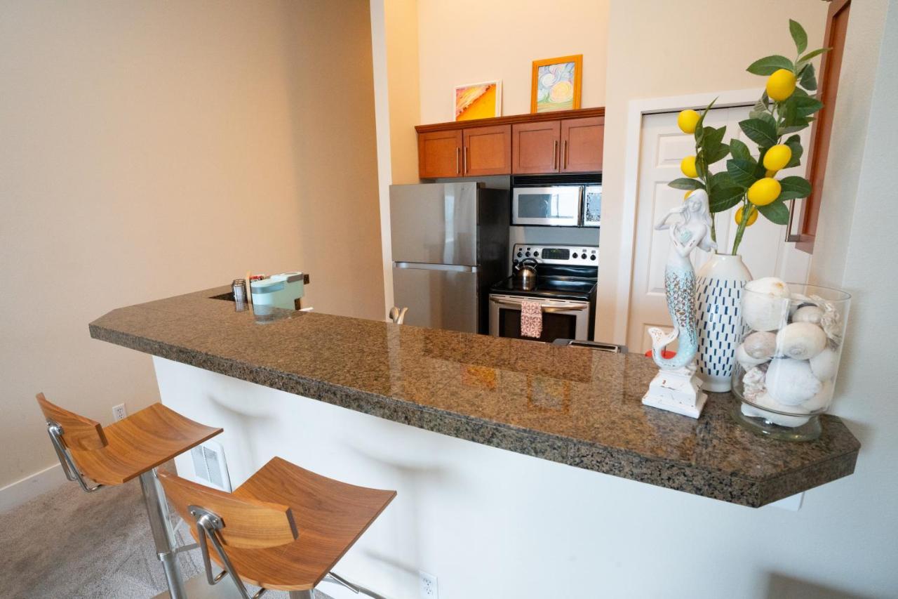 Floor Water View Oasis Near Space Needle & Cruise *