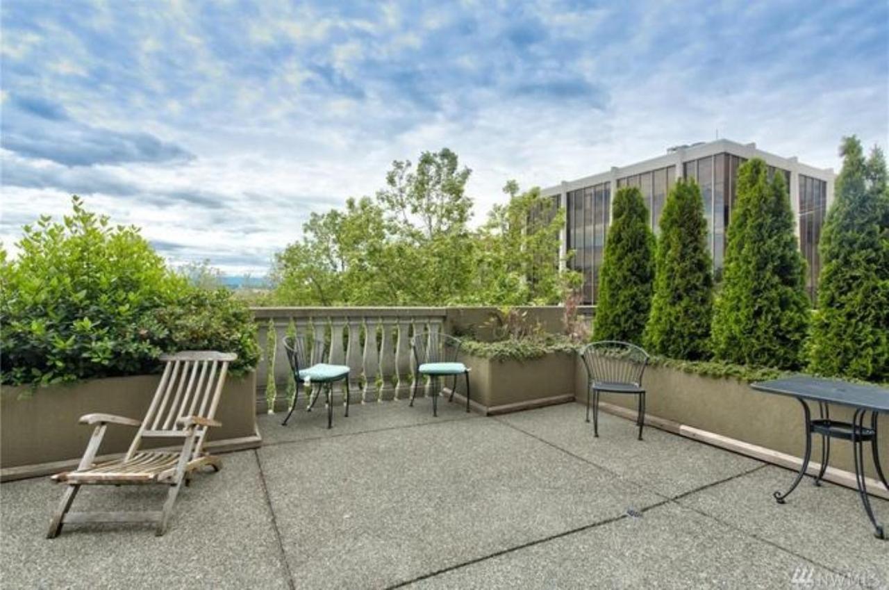 Floor Water View Oasis Near Space Needle & Cruise Apartment