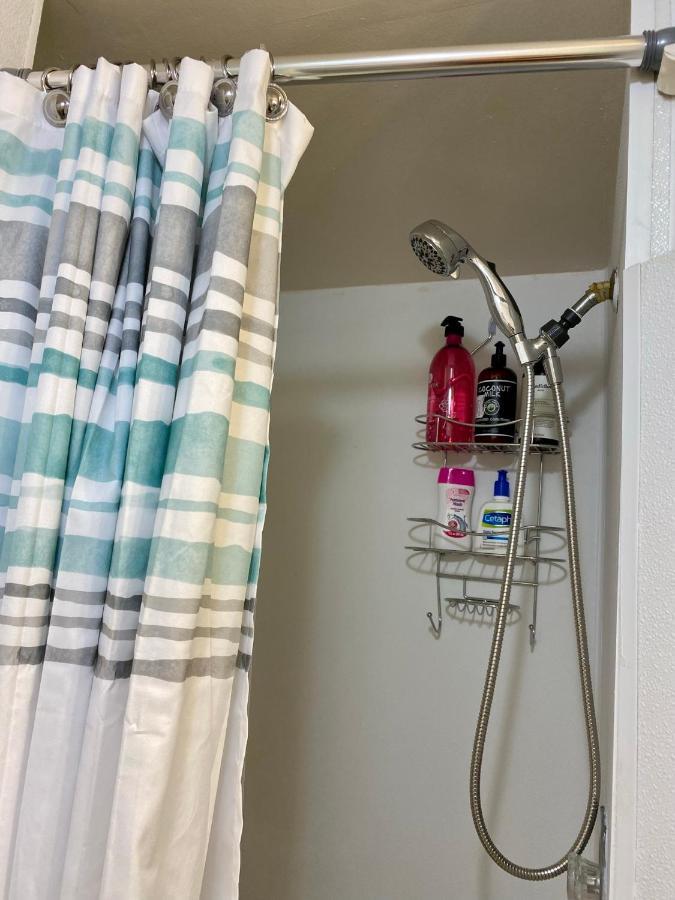 Homestay Private With Shared Bathroom Near Airport And Downtown Seattle