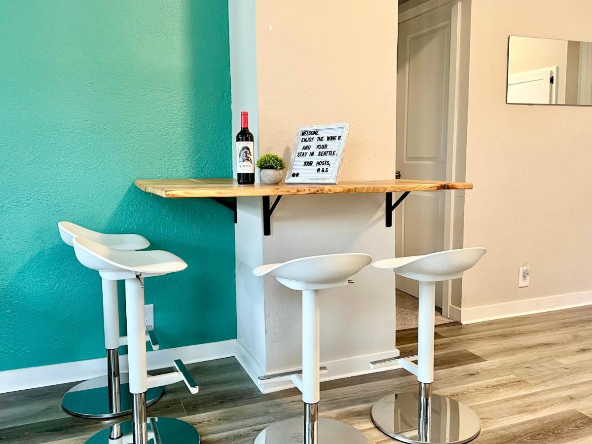 Perfect Workation Spot, Fast Wi-fi, Fully Stocked Apartment *