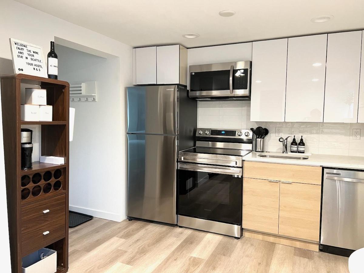 Perfect Workation Spot, Fast Wi-fi, Fully Stocked Apartment Seattle
