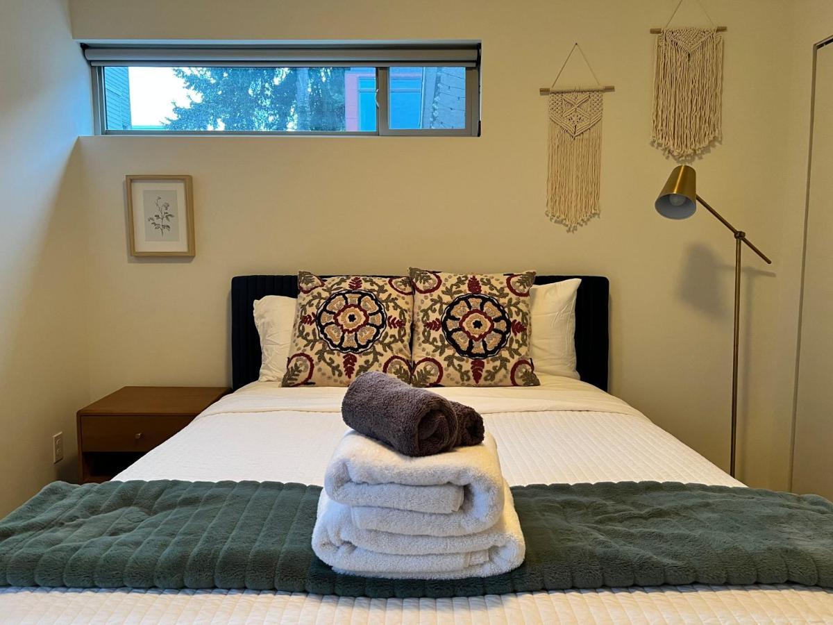 Lovely Magnolia Home * Seattle