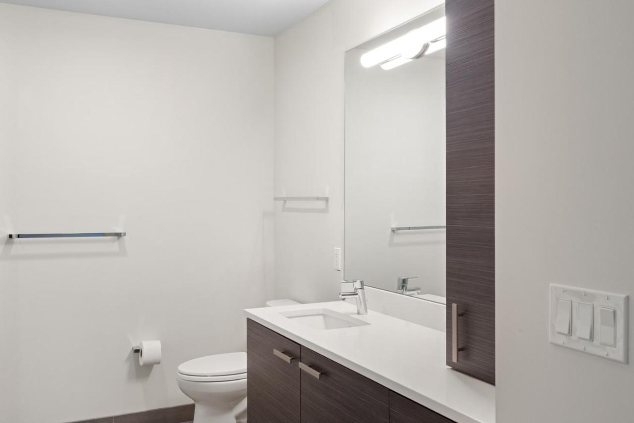 Downtown 1br W Gym Wd Bbq Nr Dining Shops Sea-398