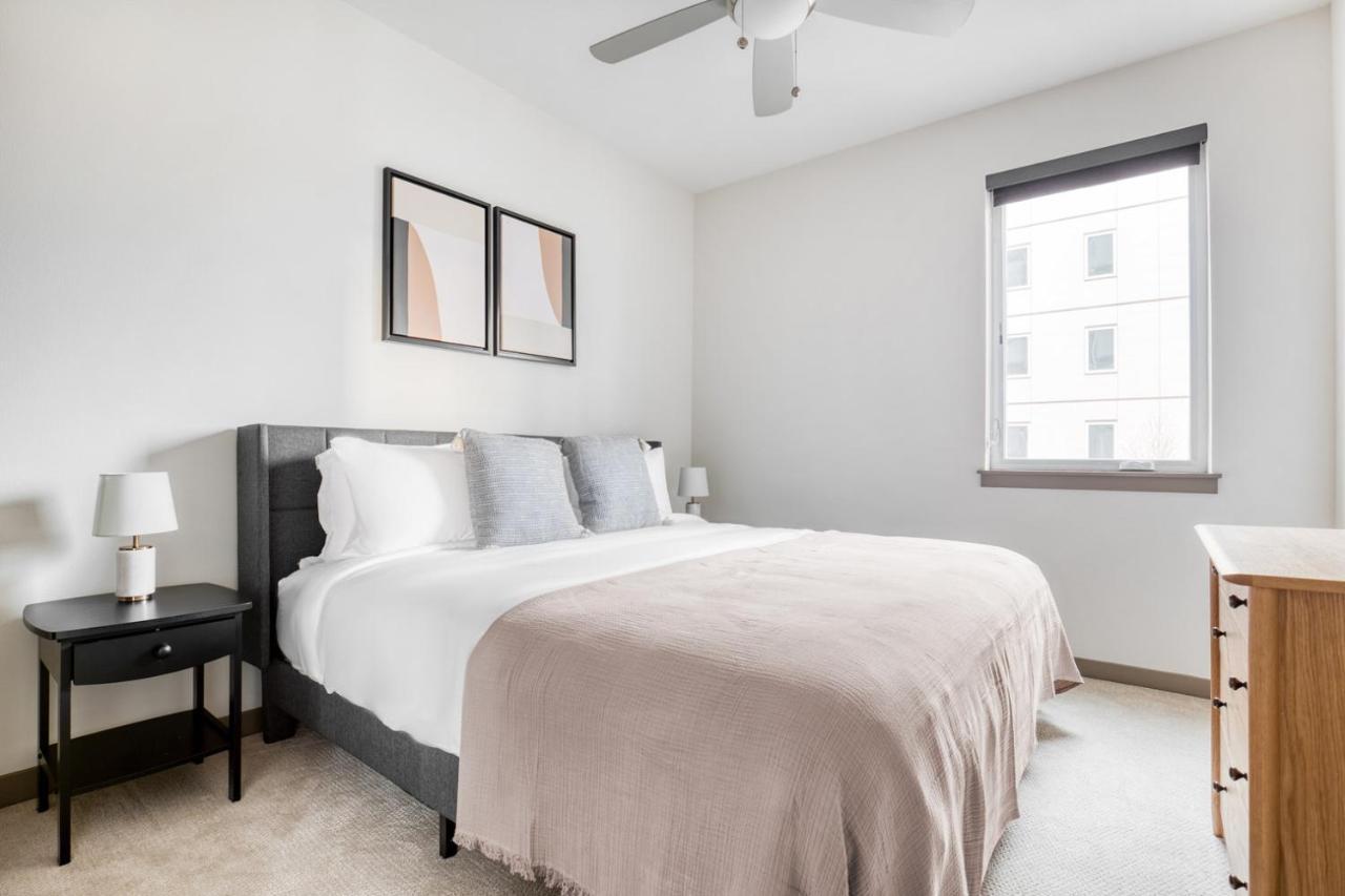 Ballard 2br W Gym Yoga Nr Farmers Mkt Sea-271 *