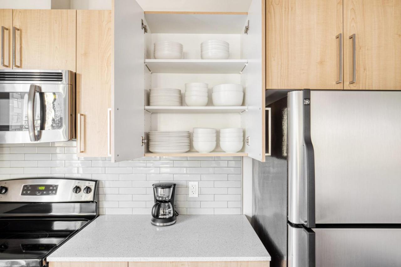 Apartment Ballard 2br W Gym Yoga Nr Farmers Mkt Sea-271 *