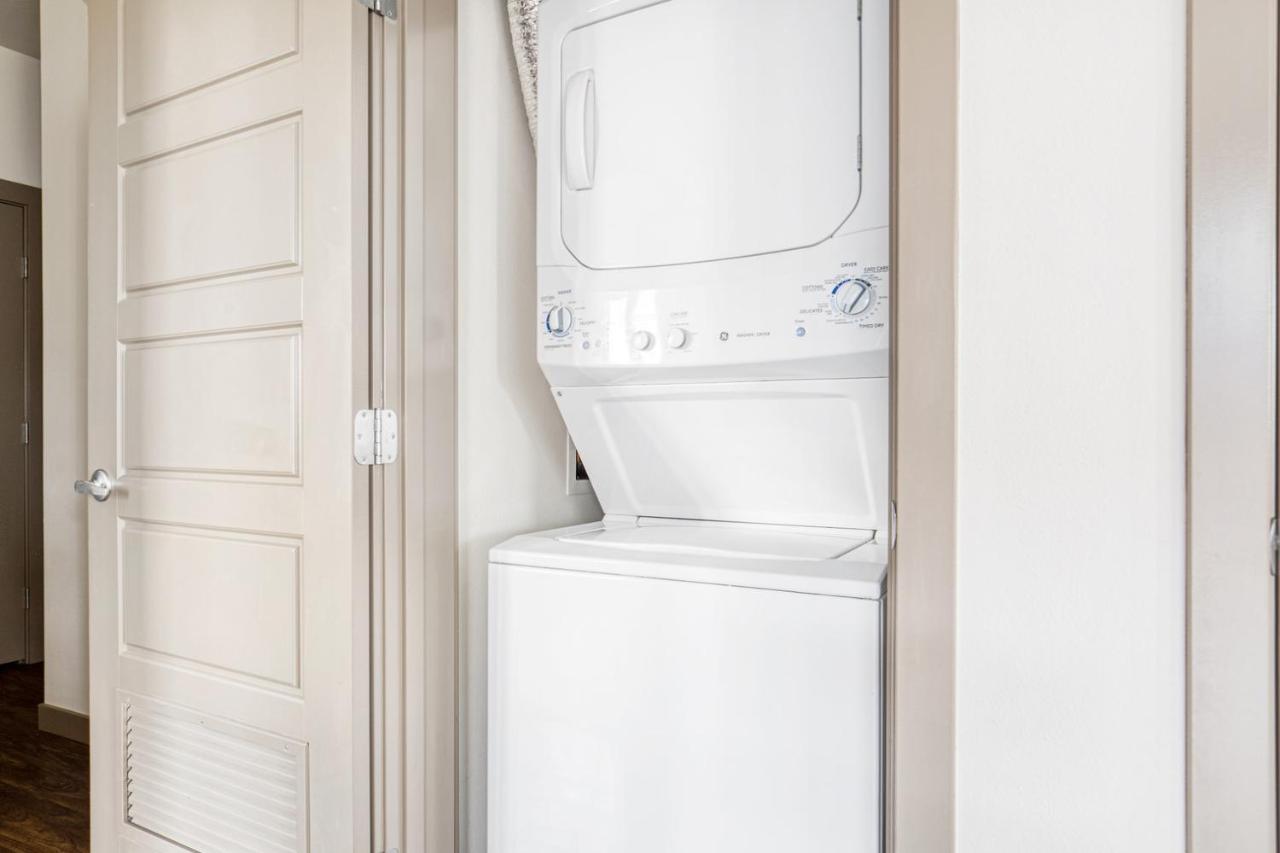 Ballard 2br W Gym Yoga Nr Farmers Mkt Sea-271 * Seattle