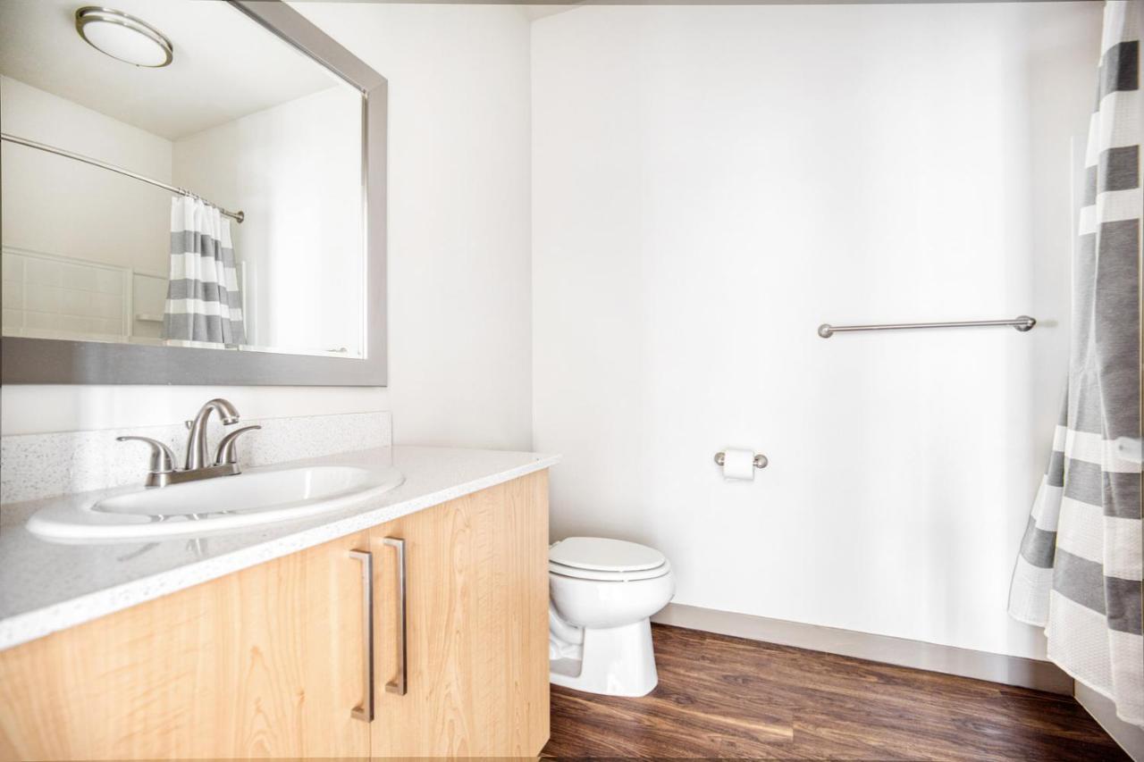 Ballard 2br W Gym Yoga Nr Farmers Mkt Sea-271