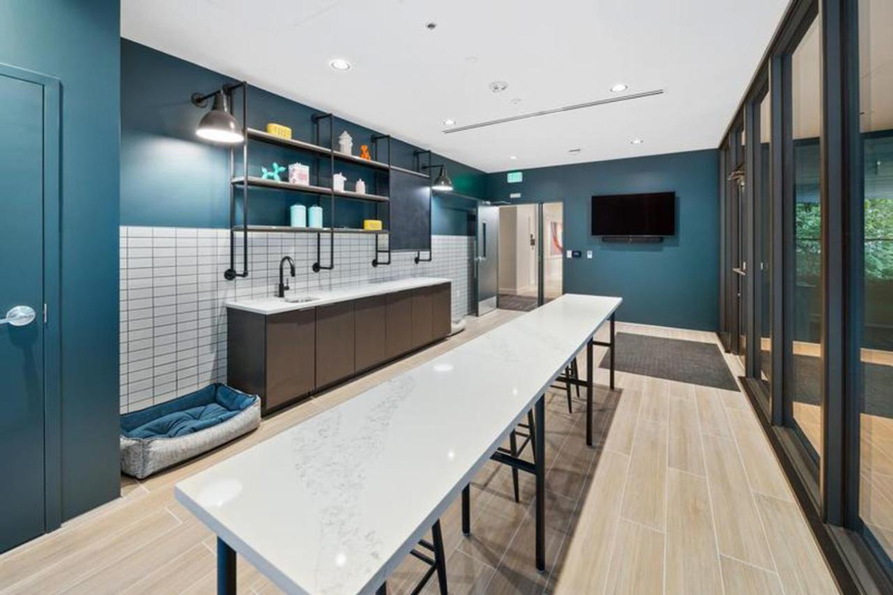 First Hill 1br W Gym Coworking Sea-437 *