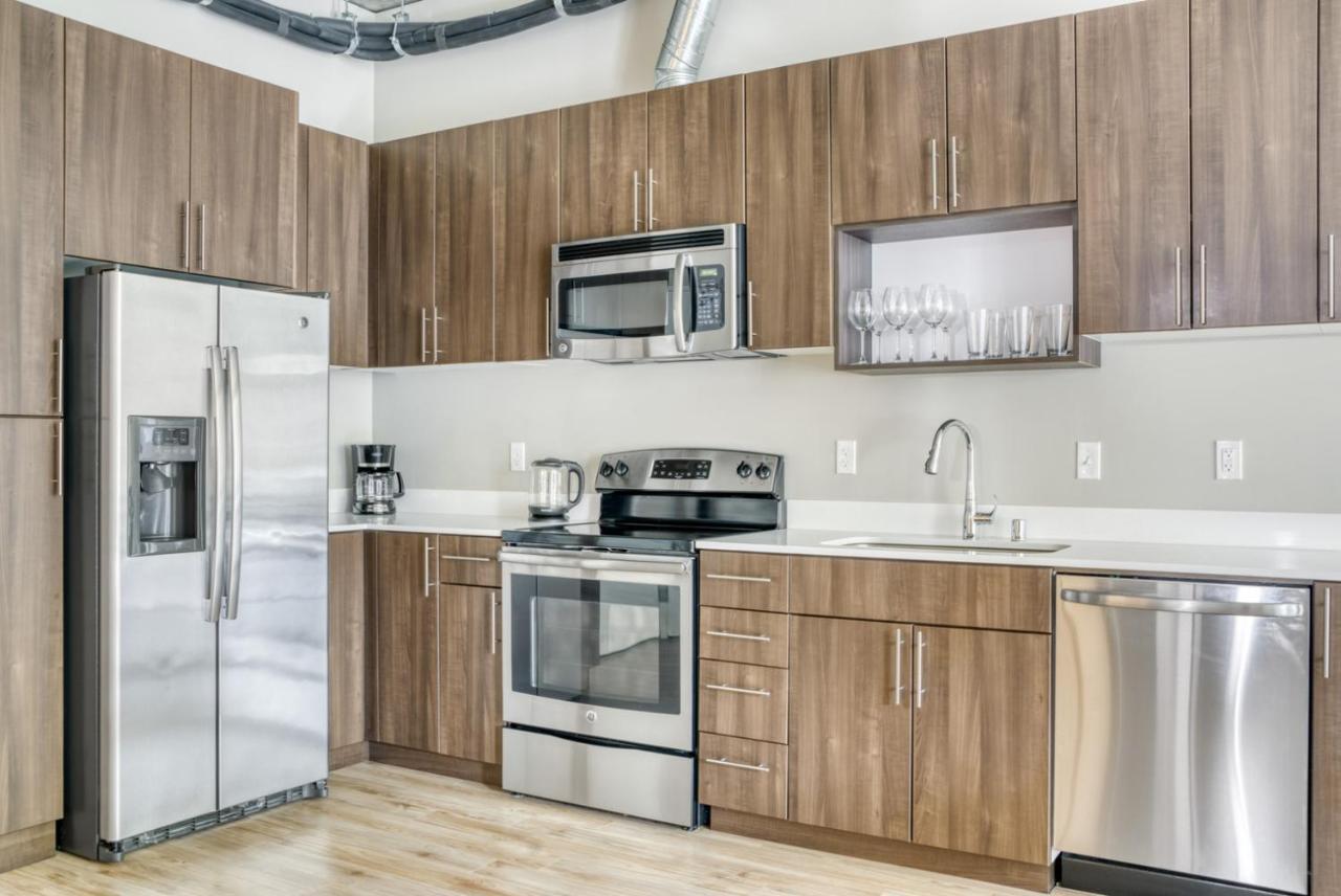 Downtown 1br W Gym Wd Bbq Nr Nightlife Sea-366
