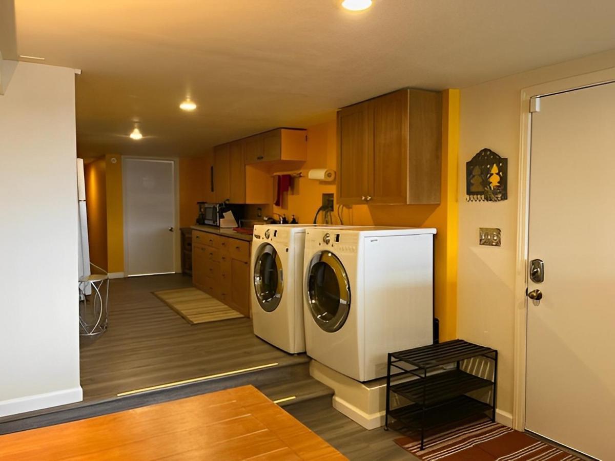 A Gem In The Emerald City: For Business And Travel Apartment
